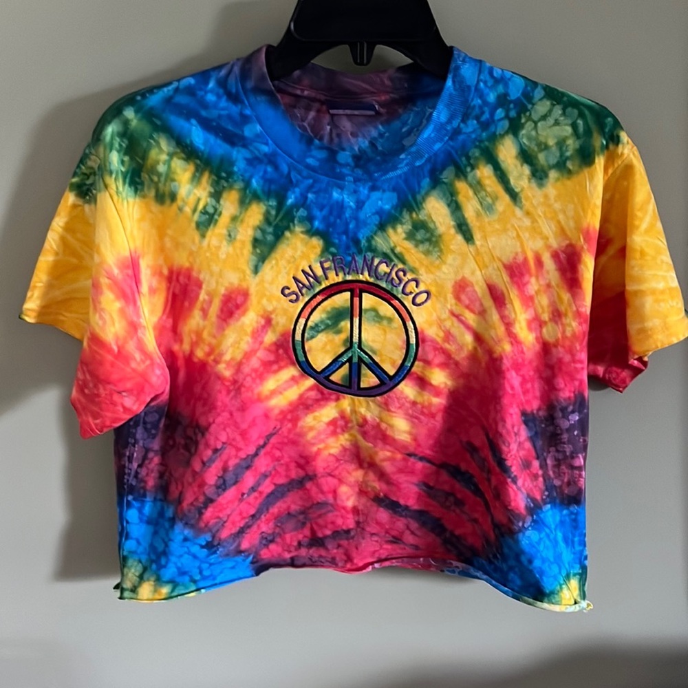 Cropped Tie Dye Peace Sign TShirt from San Francisco. Kids L.